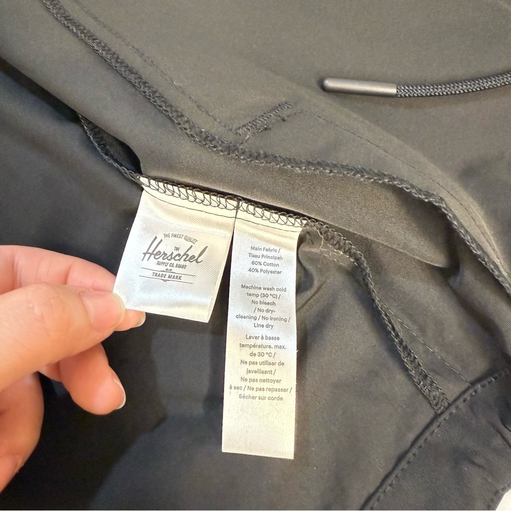 Men’s Herschel Coach Jacket - Picture 10 of 11